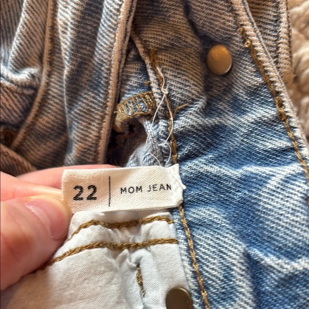 PacSun Ripped Light Blue Straight Leg Jeans - Picture 4 of 4